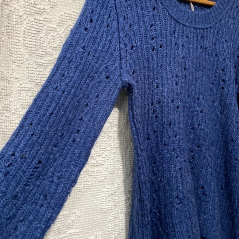 Free People Womens Size S Cobalt Blue Pointelle Eyelet Knit Long Sleeve Sweater - Picture 3 of 10